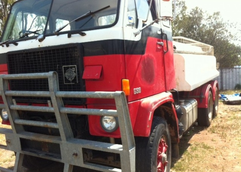 VOLVO 6X4 WATER TRUCK READY TO GO! 2