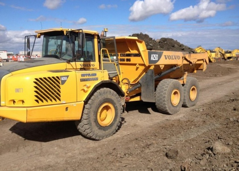 Volvo a25d dump truck 1