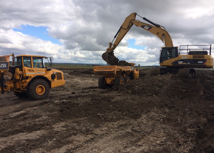 Volvo A25D Dump Truck 2