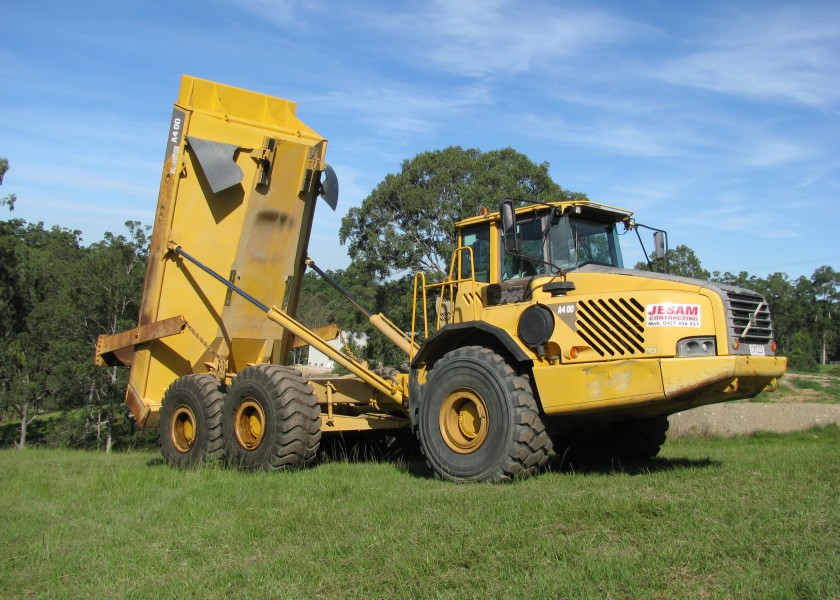 Volvo A40 Dump Truck 1