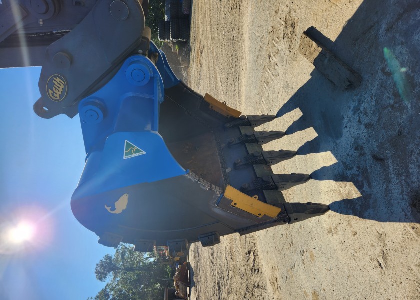 Volvo EC530EL Excavator 14