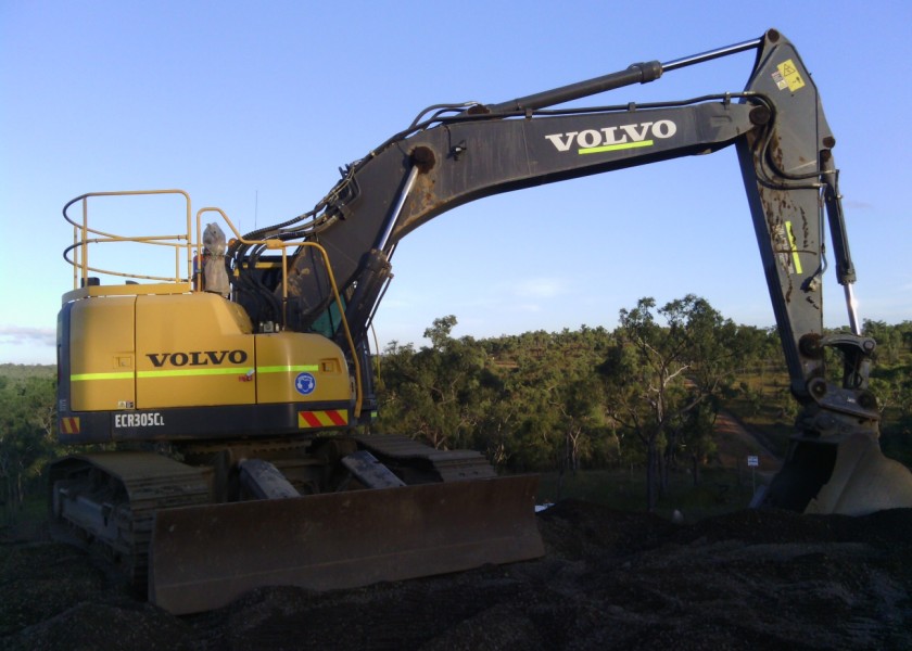 Volvo ECR305CL Excavator 1