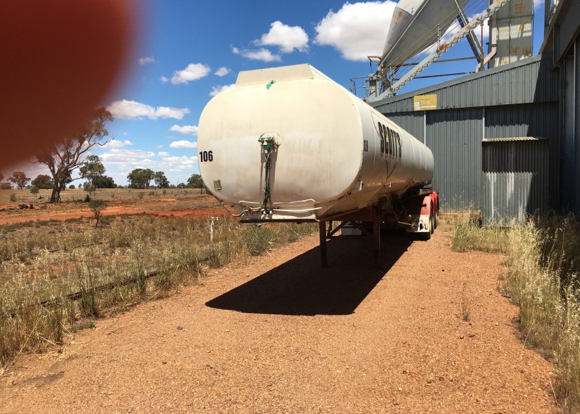 33,000L Water Tanker 1