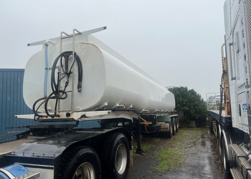 30,000L Water Tanker 1