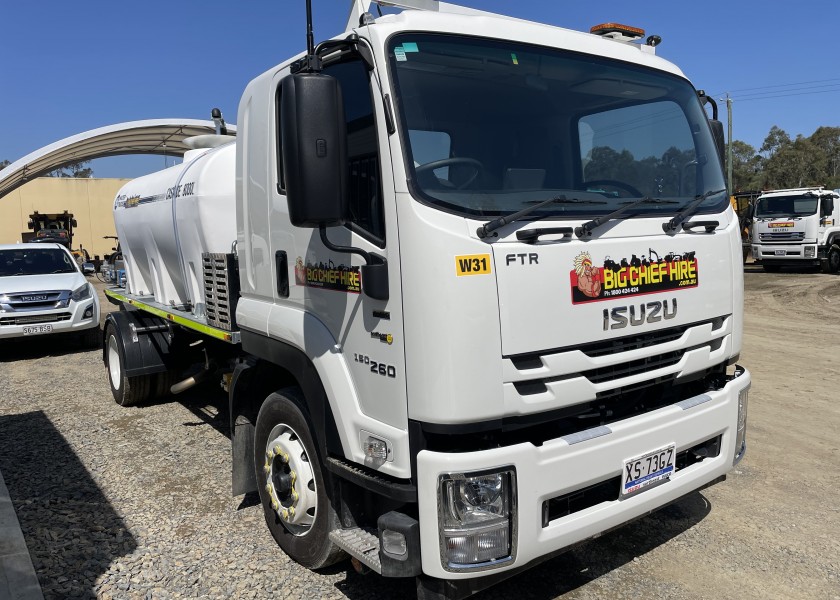 8000L Water Truck 4