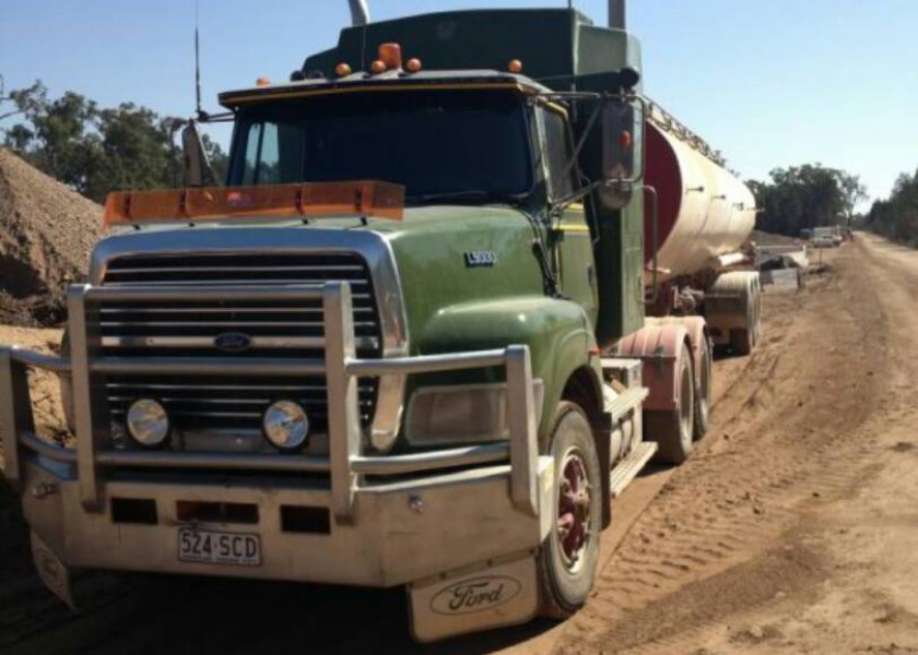 Water Truck - Semi Tanker 33,000L 1