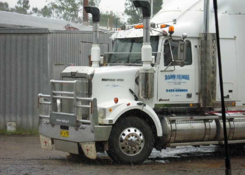 Western star Prime mover and Low Loader 1