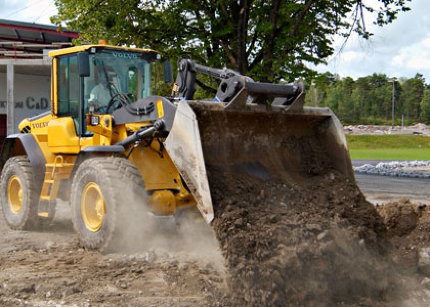 Wheeled Loader L90F 1