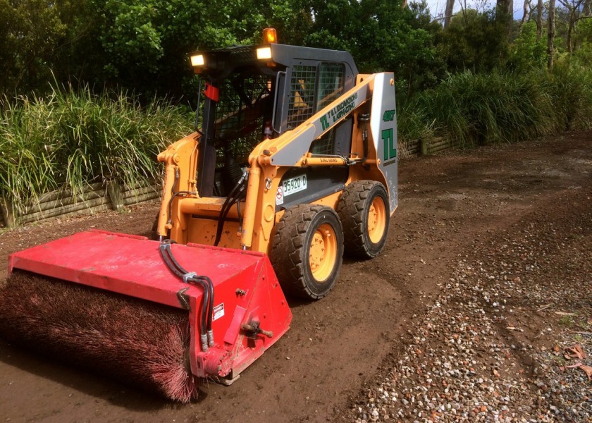 Wheeled Skidsteer 2