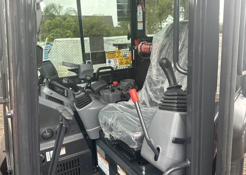 5.5T Yanmar 5.5 vio 55 Excavator 3