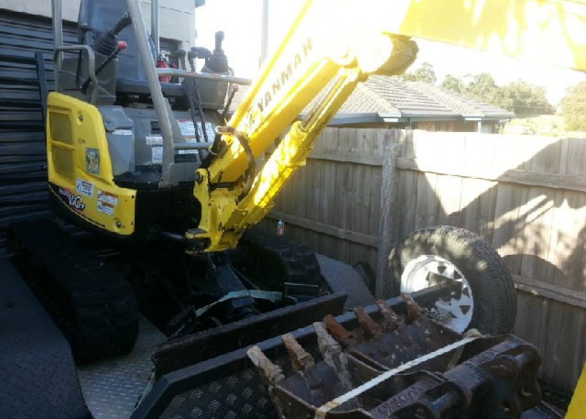 Yanmar Excavator Vio17 1.7t machine 1