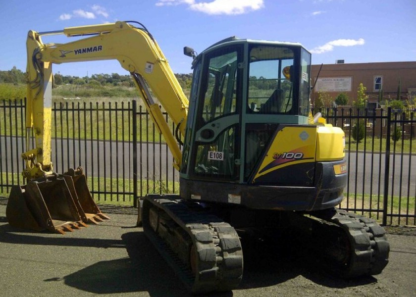 Yanmar SV100 10t Excavator  1