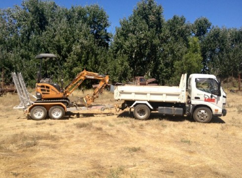 1.7 tonne case excavator-qld-mackay 1