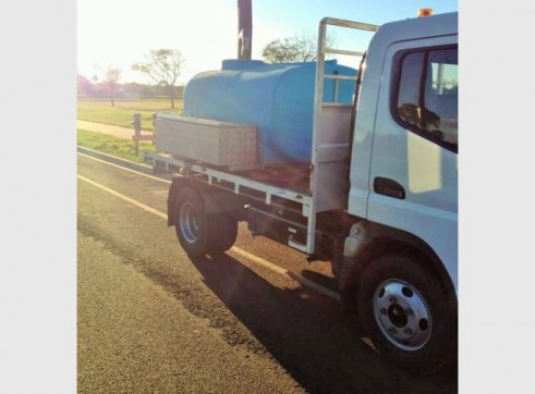 2 Tonne Tipper with Optional slide in 2000L Water Tank 1