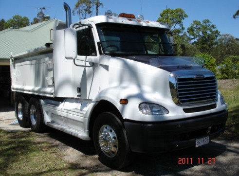 2007 Freightliner Columbia Tandem Tipper - For Hire or Sale