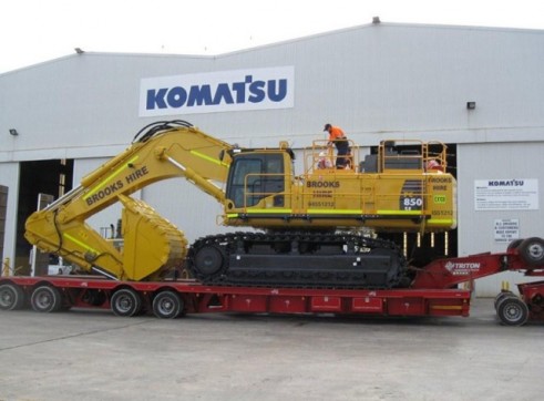 2011 86t KOMATSU  PC850_8EO Excavator 1