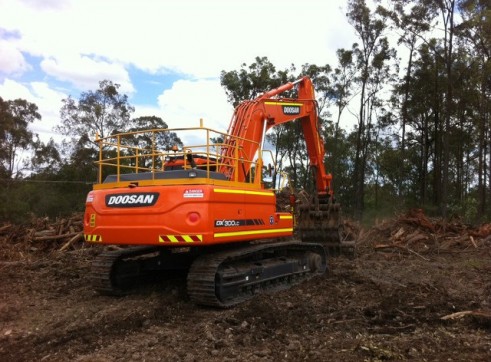2012/2013 Doosan DX300LC 30t Excavator AVAILABLE NOW 3