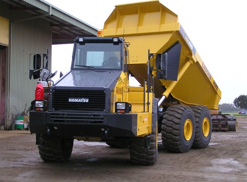 2012 40t KOMATSU  HM400-2 AWT2 Artic Dump Truck 1