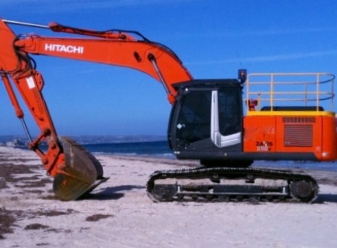 2012 Hitachi ZX250H Track Excavator 1