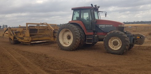 240hp tractor with 12ft laser bucket for hire 1