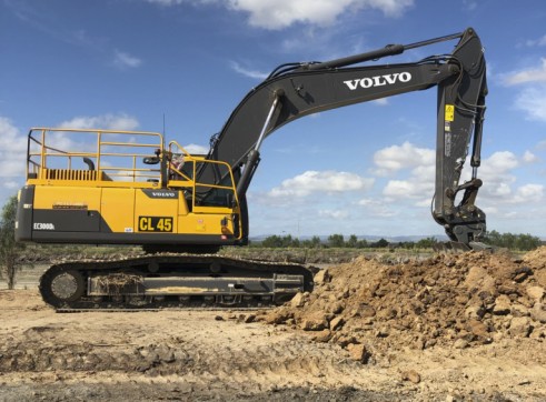 30T Volvo Excavator 1