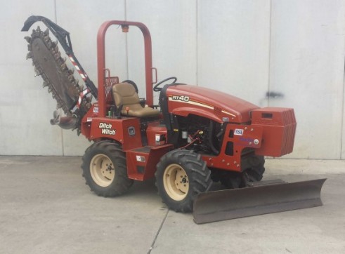 40HP Ditch Witch RT40 Trench Digger 7