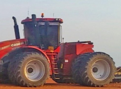 450HP Case IH STX450 Tractor w/12FT Scraper Bucket 9