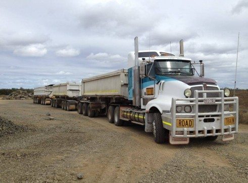 550HP Prime Mover w/single or road train side tippers 1