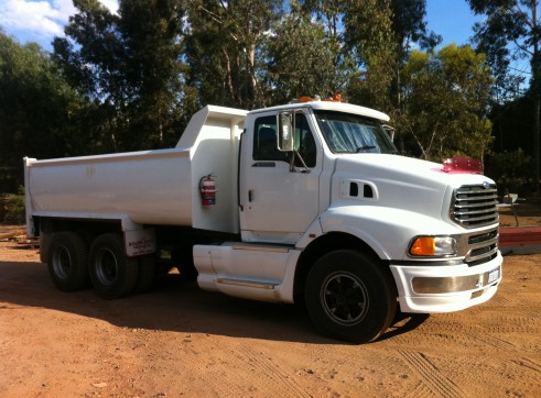 6 Wheel Tipper for hire 2