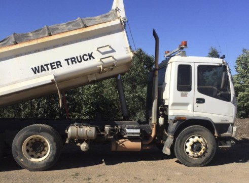 8,000L Isuzu Water Truck