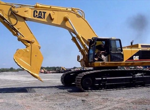 82T Caterpillar 375 Excavator 1