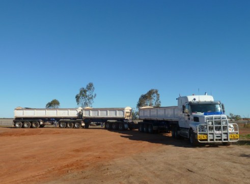 A-B Triple Side Tippers with Prime Mover 1