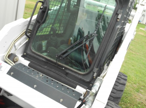 Bobcat S185 skidsteer dry hire short or long term- can be remote controlled