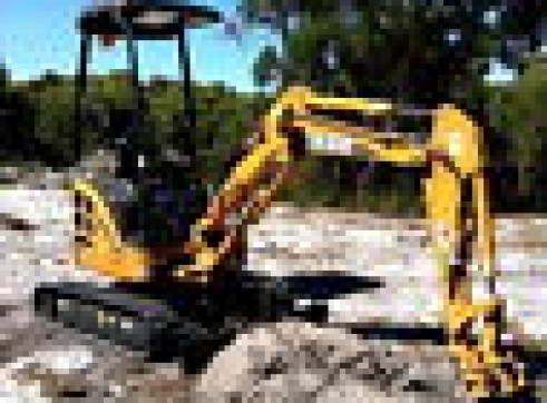 CASE CX17B 1.7 Tonne Mini Excavator