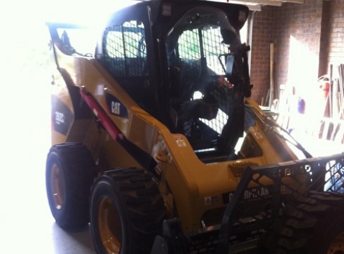 Cat skid steer 262c - Any Location Available 