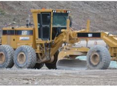 Caterpillar 16H Grader for hire