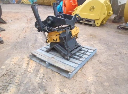 Engcon Rotating Tilt Hitch to suit 20T 