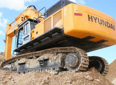 HYUNDAI 80T R800LC-7A Excavator 3