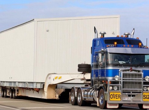 Kenworth Prime Mover - 4x8 Low Low Loader & 2x8 Dolly - 80 Tonne Capacity.