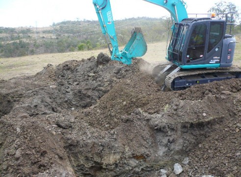 Kobelco SK135SR Excavator 5
