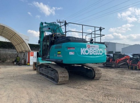 30T Kobelco SK300LC-10 Excavator 3