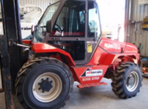Manitou MH25 buggies for hire! 2
