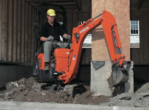 Mini Excavator hire 1-2ton on Trailer 2