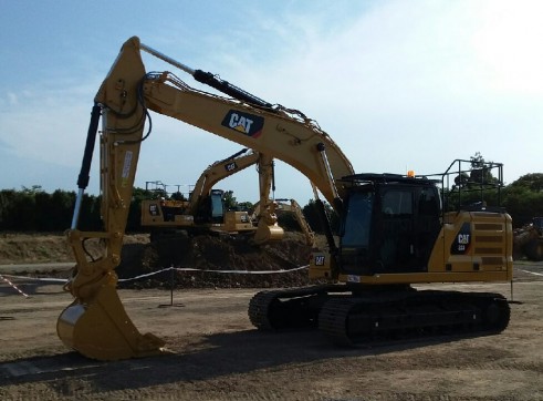 NEW 20T CAT 323 Next-Gen Excavator 4