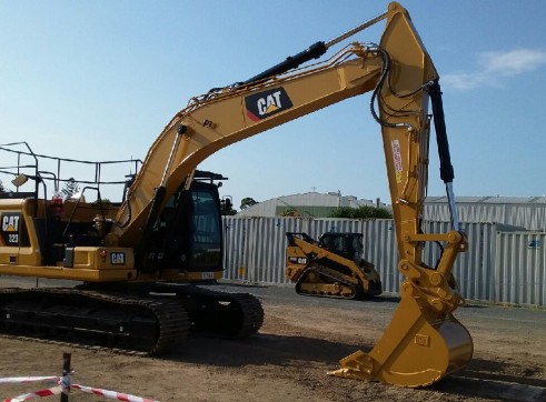 NEW 20T CAT 323 Next-Gen Excavator 5