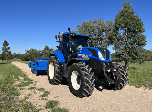 New Holland T7.225 & 9ft Yannie Creek Laser Bucket for Hire 4