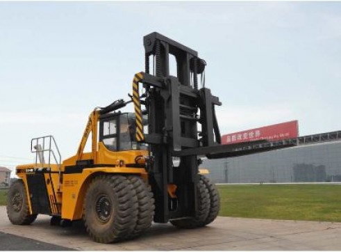 SANY Large Container Forklifts 10-16T 1