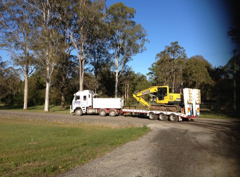 Tri-axle tag along trailer (20 tonne capacity) 3