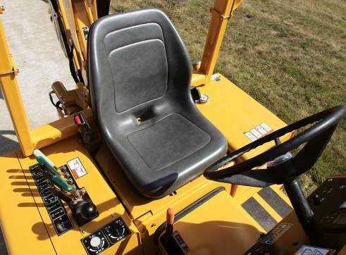 65HP Vermeer RTX450 Ride-On Trencher 3