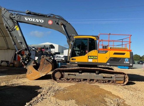 Volvo EC300D 30t Excavator